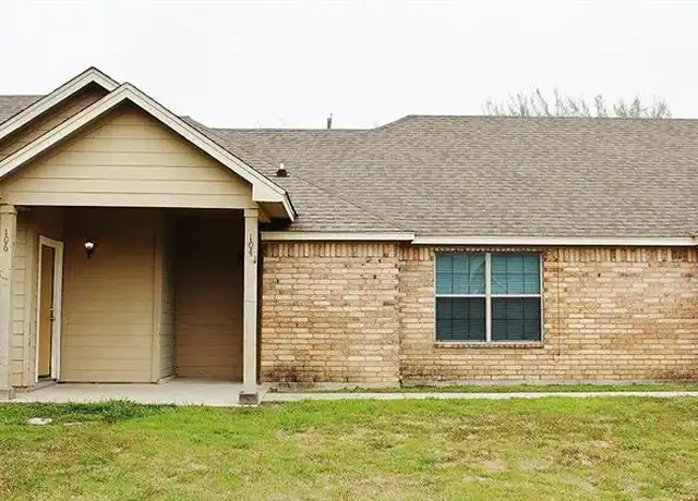 Property at 104 Sunburst Ct, Weatherford, TX, 76087, 3 beds, 2 baths, [object Object]