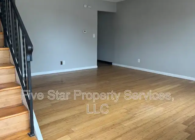 Property at 110 W Lake Shore Dr, Springfield, IL, 62703, 2 beds, 1 bath, [object Object]
