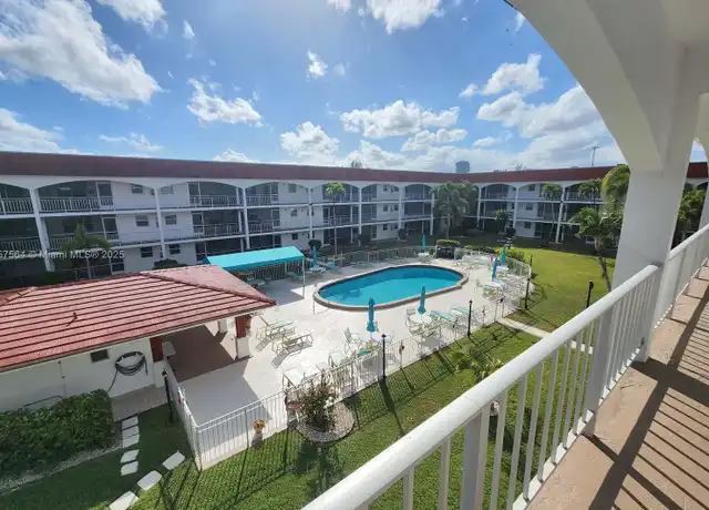 Property at 580 Egret Dr #322, Hallandale Beach, FL, 33009, 2 beds, 2 baths, [object Object]