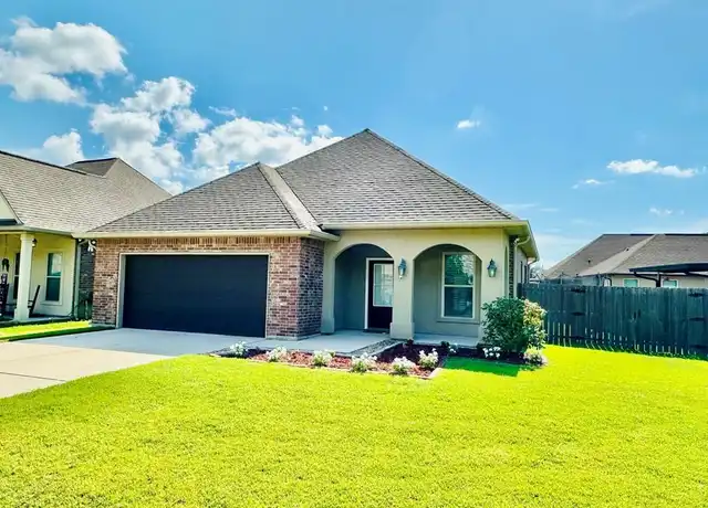 Property at 69613 Taverny Ct, Madisonville, LA, 70447, 3 beds, 2 baths, [object Object]