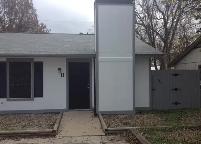 Property at 654 Mill St, San Marcos, TX, 78666, 2 beds, 1 bath, [object Object]