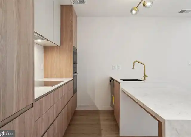 Property at 23 Logan Cir NW Unit 2, Washington, DC, 20005, 2 beds, 2 baths, [object Object]