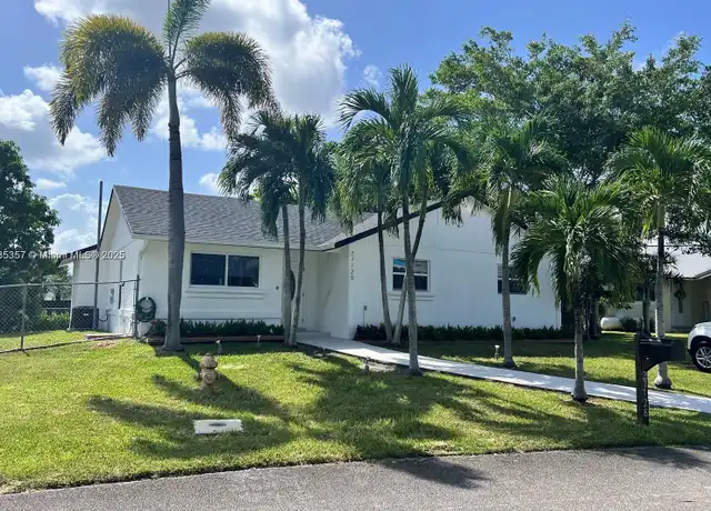Property at 27728 SW 132nd Ct Unit 27728, Homestead, FL, 33032, 3 beds, 2 baths, [object Object]