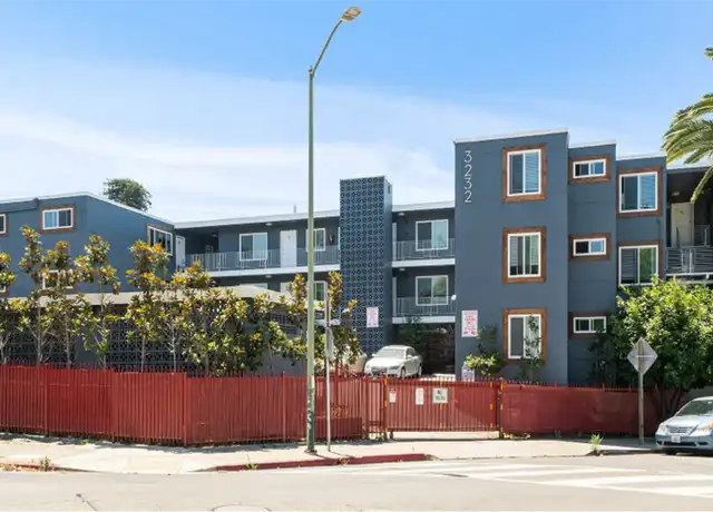 Property at 3232 14th Ave Unit 07, Oakland, CA, 94602, 2 beds, 1 bath, [object Object]