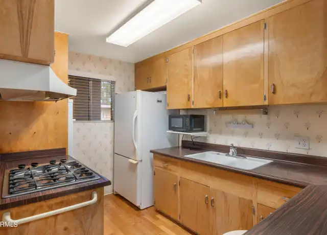 Property at 6125 E Indian School Rd #224, Scottsdale, AZ, 85251, 1 bed, 1 bath, [object Object]
