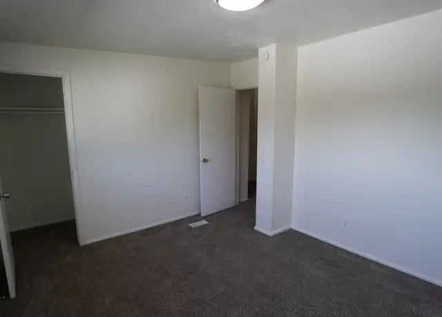 Property at 1295 E Gordon Ave, Layton, UT, 84040, 2 beds, 1.5 baths, [object Object]