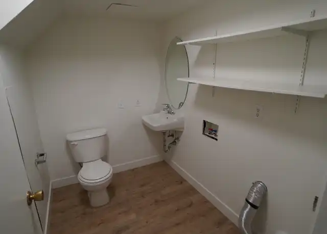 Property at 1295 E Gordon Ave, Layton, UT, 84040, 2 beds, 1.5 baths, [object Object]