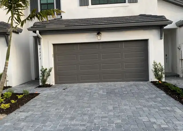 Property at 7523 Morgan Way, Naples, FL, 34119, 3 beds, 2.5 baths, [object Object]