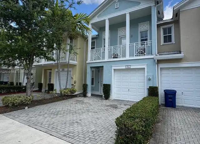 Property at 7515 NW 114th Path #7515, Doral, FL, 33178, 3 beds, 3 baths, [object Object]