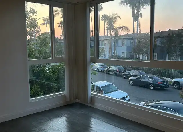 Property at 4028 Palmwood Dr Unit 5, Los Angeles, CA, 90008, 1 bed, 1 bath, [object Object]