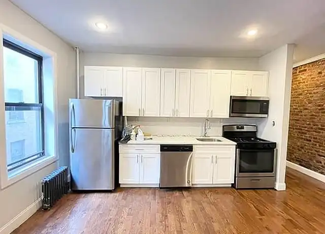 Property at 119 Post Ave Unit 4K, New York, NY, 10034, 3 beds, 1 bath, [object Object]