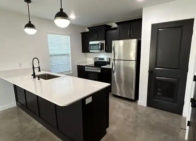 Property at 5600 Spradling Ave Unit D, Fort Smith, AR, 72904, 2 beds, 2 baths, [object Object]