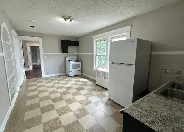 Property at 63 West St Unit 8, Holyoke, MA, 01040, 2 beds, 1 bath, [object Object]