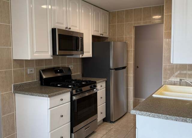Photo of 8623 W Foster Ave Unit 3A, Chicago, IL 60656