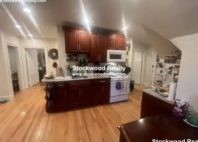 Property at 90 Lyndhurst St, Dorchester, MA, 02124, 2 beds, 1 bath, [object Object]