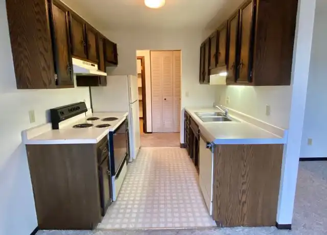 Property at 3114 3rd St N Unit 205, Fargo, ND, 58102, 2 beds, 1 bath, [object Object]