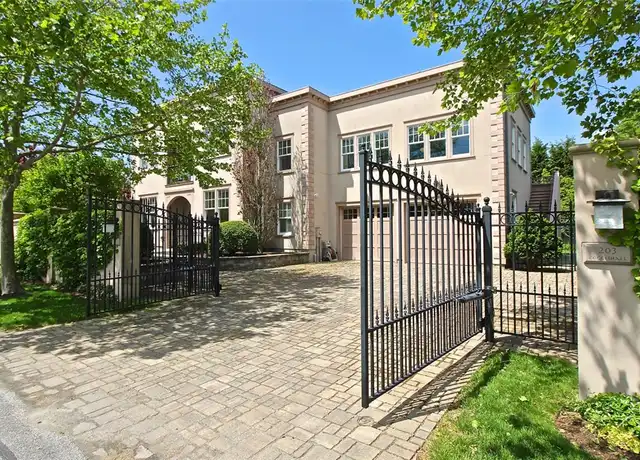 Property at 203 Coggeshall Ave, Newport, RI, 02840, 4 beds, 3.5 baths, [object Object]