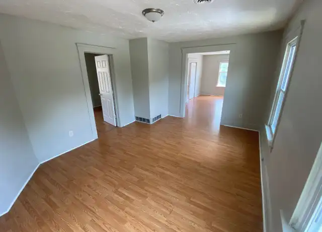 Property at 3326 W 30th St Unit UP, Cleveland, OH, 44109, 2 beds, 1 bath, [object Object]