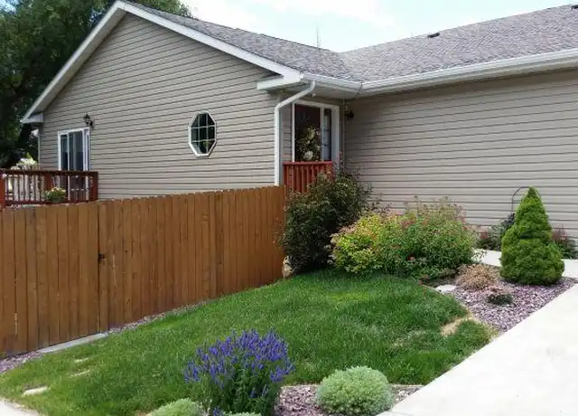 Property at 826 N 16th St, Billings, MT, 59101, 3 beds, 2 baths, [object Object]