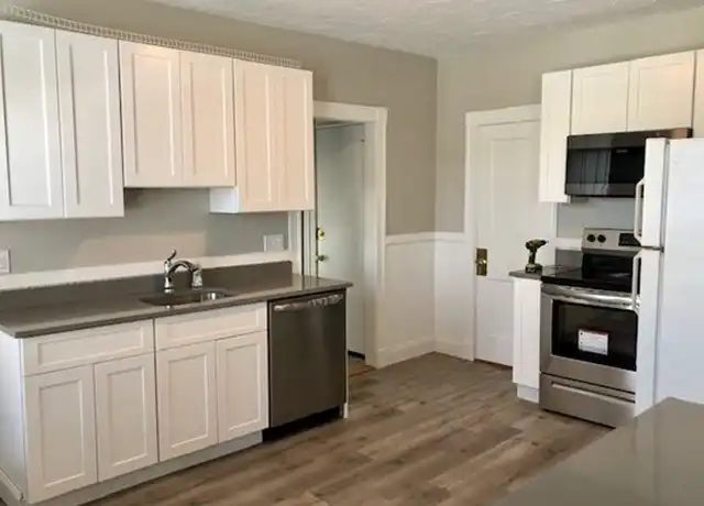 Property at 12 West St Unit 2, Quincy, MA, 02169, 2 beds, 1 bath, [object Object]
