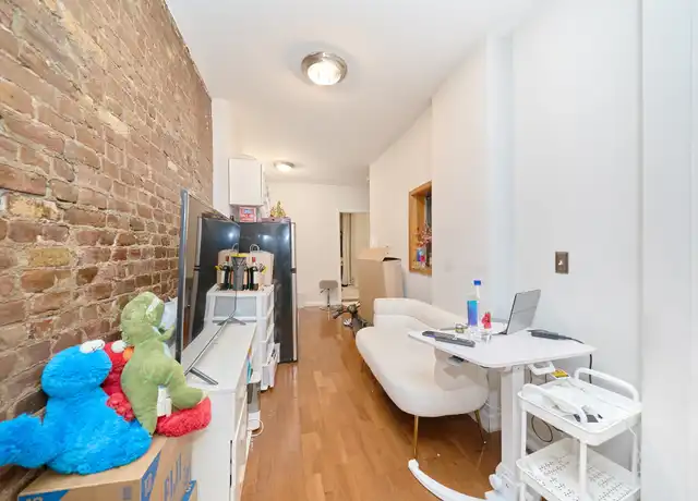 Property at 335 W 43rd St Unit 1B, New York, NY, 10036, 2 beds, 1 bath, [object Object]