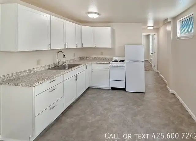 Property at 241 5th St Unit 9, Bremerton, WA, 98337, 1 bed, 1 bath, [object Object]