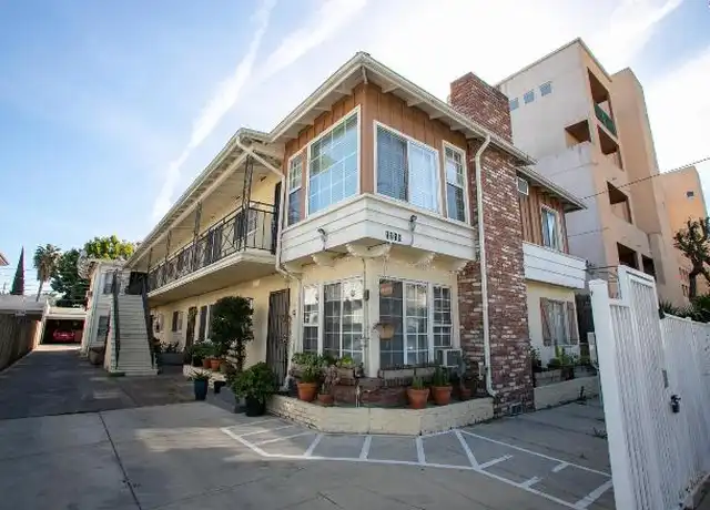 Property at 1218 N Mansfield Ave, Los Angeles, CA, 90038, 1 bed, 1 bath, [object Object]