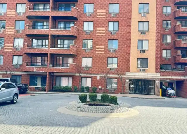 Property at 13702 Northern Blvd Unit 2J, Flushing, NY, 11354, 1 bed, 1 bath, [object Object]