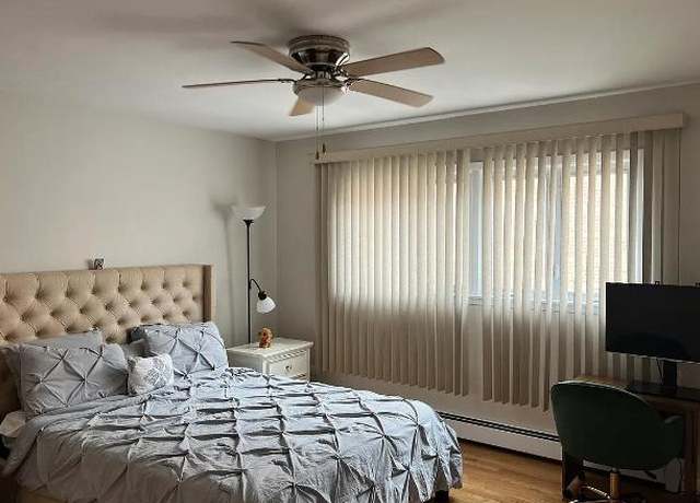 Photo of 8336 W Berwyn Ave, Chicago, IL 60656