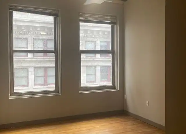 Property at 1004 Baltimore Ave Unit 806, Kansas City, MO, 64105, 1 bed, 1 bath, [object Object]