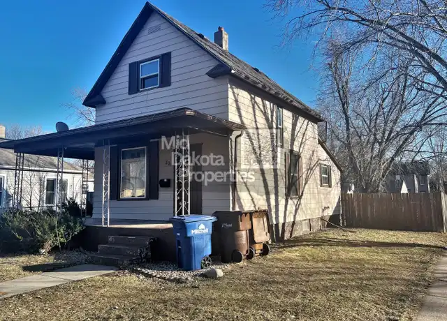 Property at 801 E 6th Ave, Mitchell, SD, 57301, 4 beds, 1 bath, [object Object]
