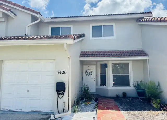 Property at 7426 Pinewalk Dr S, Margate, FL, 33063, 4 beds, 2.5 baths, [object Object]