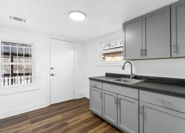 Property at 3042 Greenwood Ave Unit 2, Louisville, KY, 40211, 2 beds, 1 bath, [object Object]