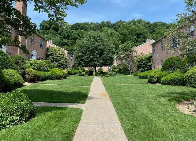 Property at 522 N Maple Ave Unit A4, Ridgewood, NJ, 07450, 2 beds, 1 bath, [object Object]