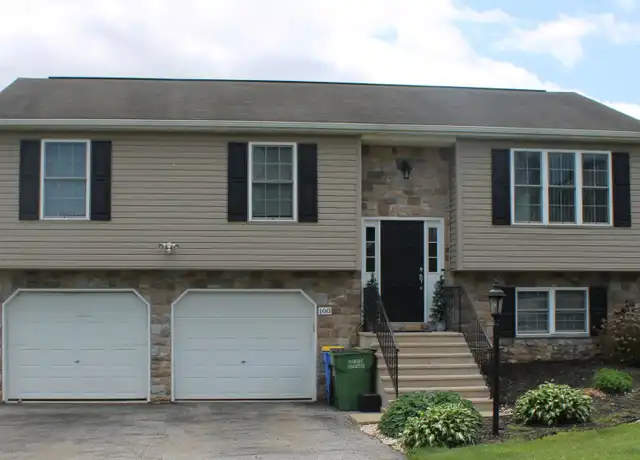 Property at 100 Jonathan Way N, Red Lion, PA, 17356, 3 beds, 2.5 baths, [object Object]