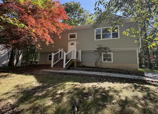 Property at 114 Brewster Way, East Stroudsburg, PA, 18301, 4 beds, 2 baths, [object Object]