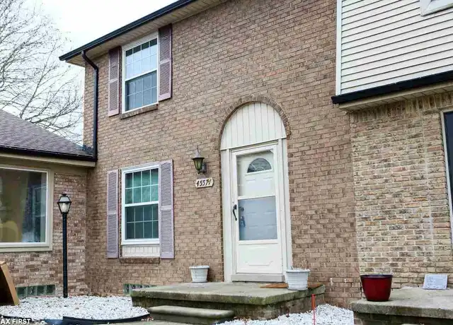 Property at 45571 Ledgewood St, Macomb, MI, 48044, 2 beds, 1.5 baths, [object Object]