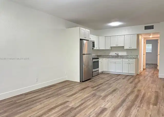 Property at 1928 Jefferson St Unit 4, Hollywood, FL, 33020, 1 bed, 1 bath, [object Object]