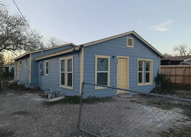 Property at 509 S San Felipe Ave, San Antonio, TX, 78237, 1 bed, 1 bath, [object Object]