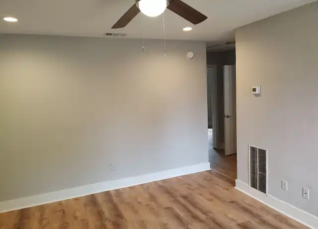 Property at 1716 Belle Vue Way Unit 4, Tallahassee, FL, 32304, 2 beds, 1 bath, [object Object]