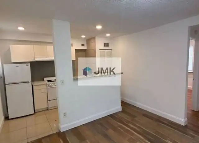 Property at 542 NW 8th St, Miami, FL, 33136, 1 bed, 1 bath, [object Object]