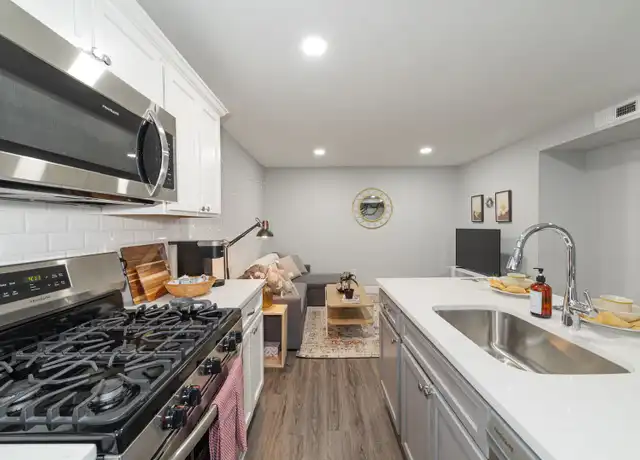 Property at 584 Orange St Unit G2, New Haven, CT, 06511, 2 beds, 1 bath, [object Object]
