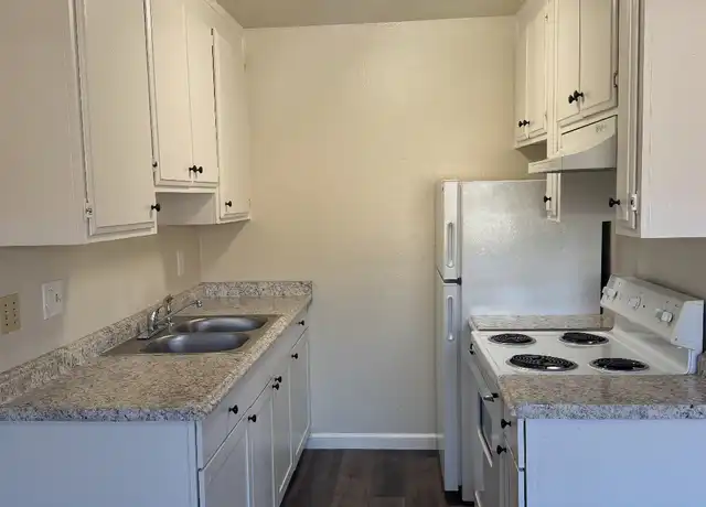 Property at 208 E Vine St Unit 6B, Lodi, CA, 95240, 1 bed, 1 bath, [object Object]