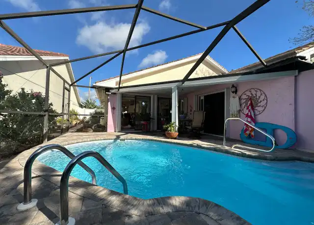 Property at 1315 Naples Lake Dr, Naples, FL, 34104, 3 beds, 2 baths, [object Object]