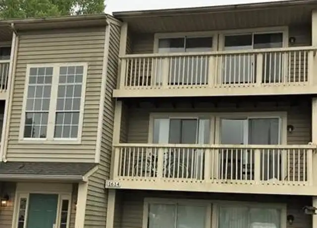 Property at 1614 Arlyn Cir Unit M, Charlotte, NC, 28213, 3 beds, 2 baths, [object Object]