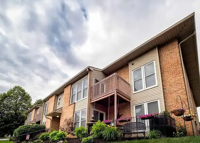 Property at Brookfield Apartments - 160 Brookfield Cir, Macungie, PA, 18062, 1 bed, 1.5 baths, [object Object]