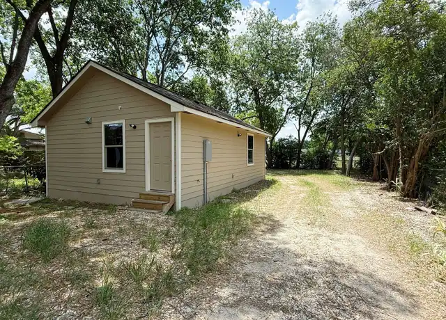 Property at 520 W Mayfield Blvd Unit 2, San Antonio, TX, 78211, 2 beds, 1 bath, [object Object]