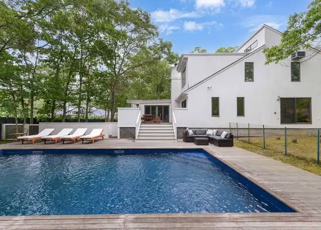 Property at 122 Lynn Ave, Hampton Bays, NY, 11946, 3 beds, 3 baths, [object Object]