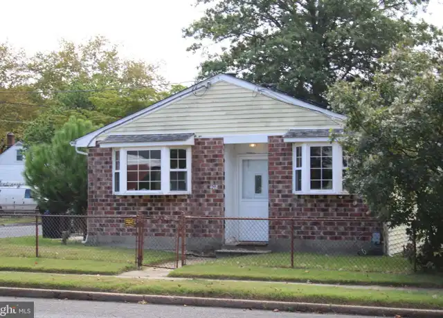 Property at 402 W Evesham Rd, Glendora, NJ, 08029, 3 beds, 1 bath, [object Object]