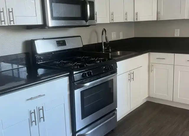 Property at 1114 W Santa Ana Blvd Unit 14, Santa Ana, CA, 92703, 1 bed, 1 bath, [object Object]
